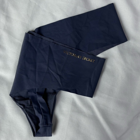 NWOT Victoria's Secret Body Thong - Picture 4 of 5